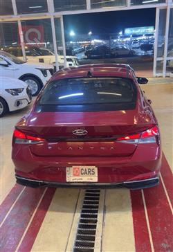 هیۆندای ئەلەنترا